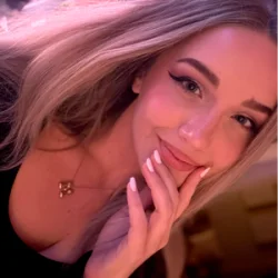 MissMandeee