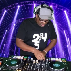 WakiLisha_the_DJ